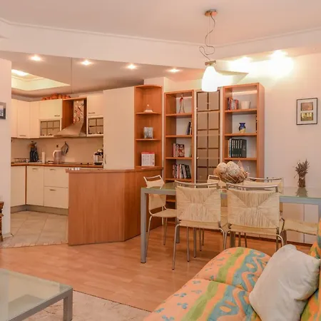Apartment Lion's Bridge Sunny One Bedroom