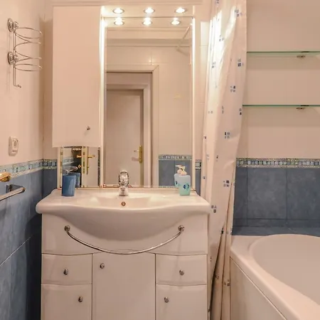 Lion's Bridge Sunny One Bedroom * Sofia