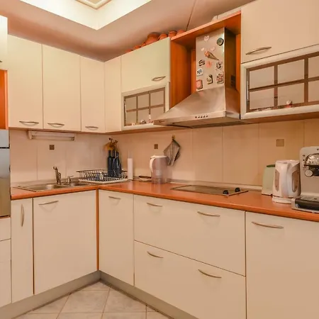 Lion's Bridge Sunny One Bedroom Sofia